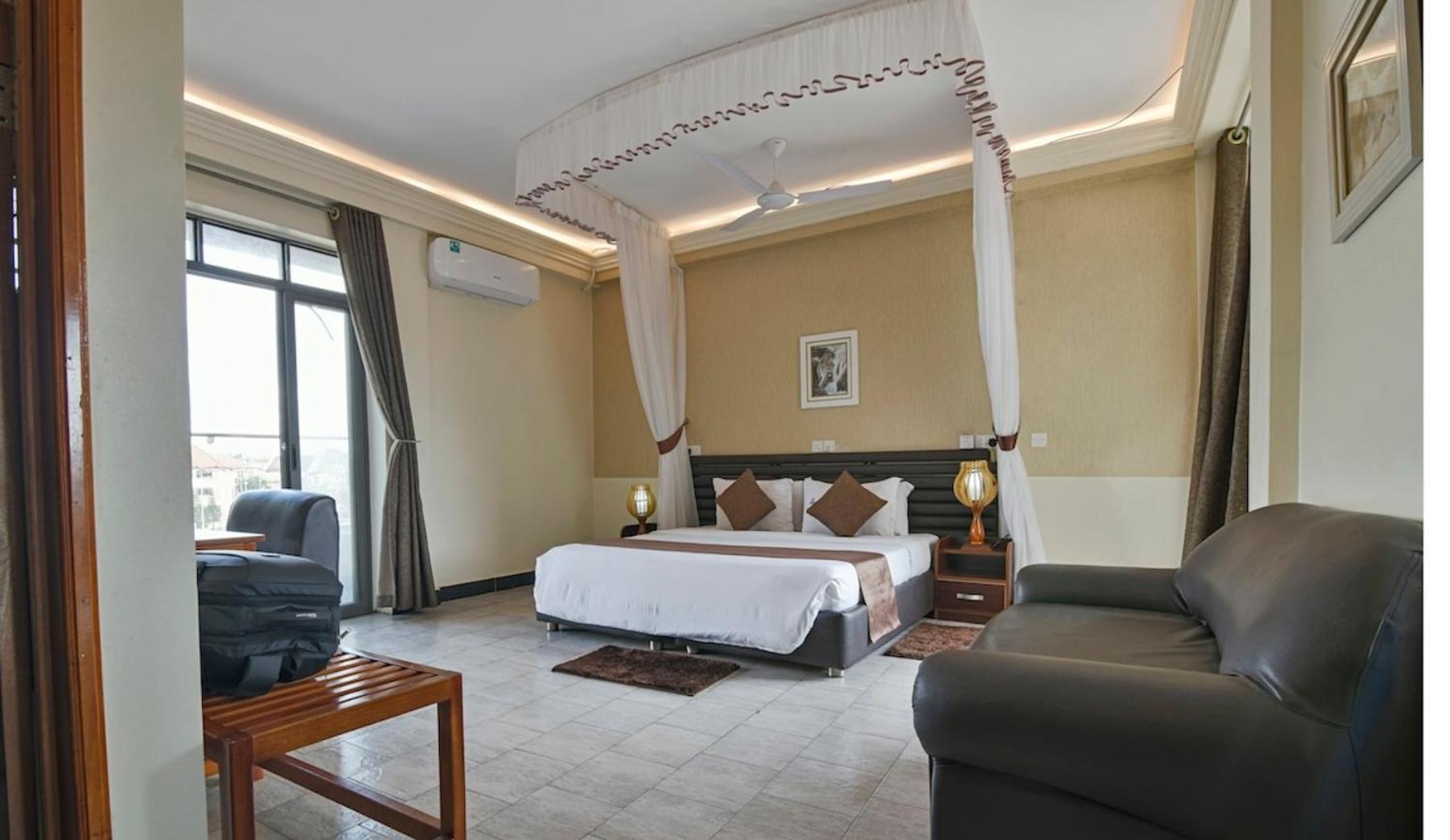 Hoima Buffalo Hotel Exterior foto