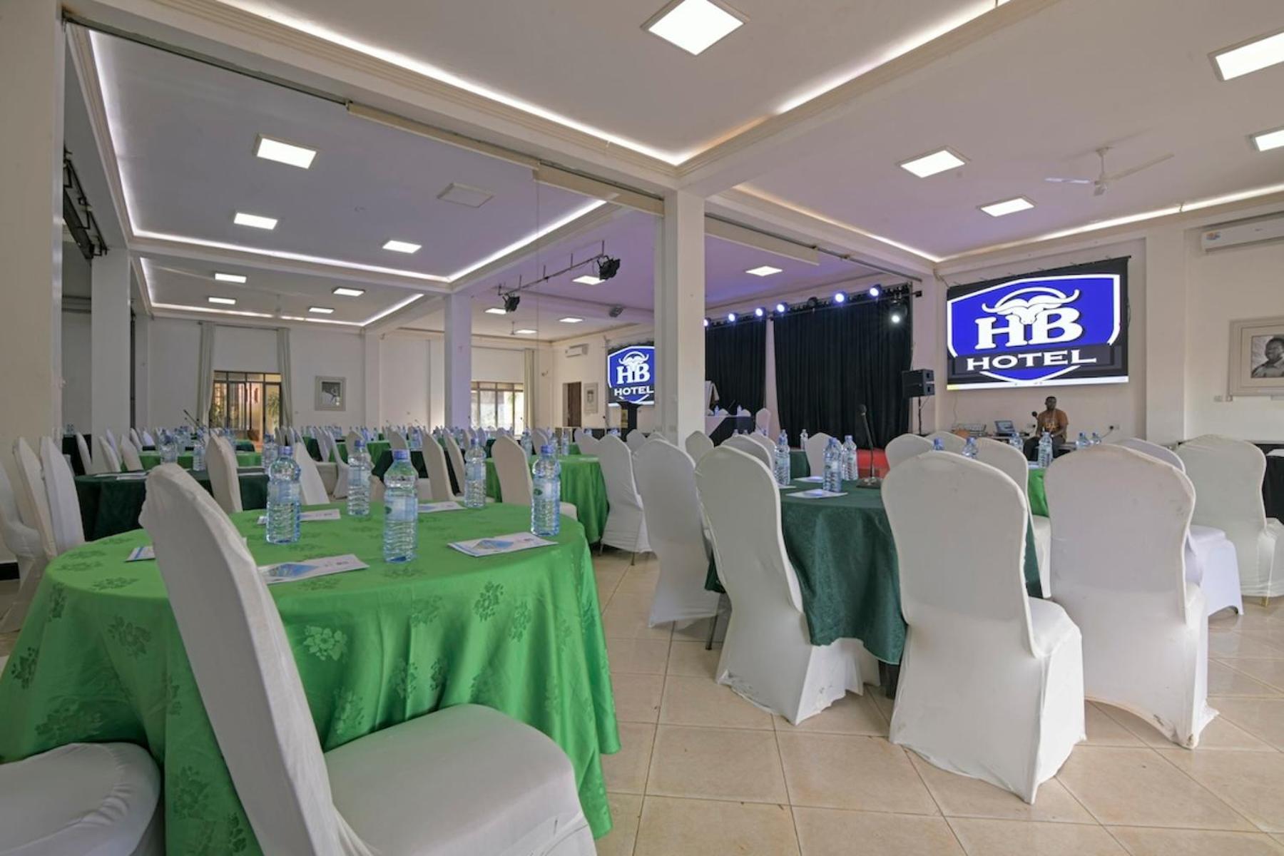 Hoima Buffalo Hotel Exterior foto